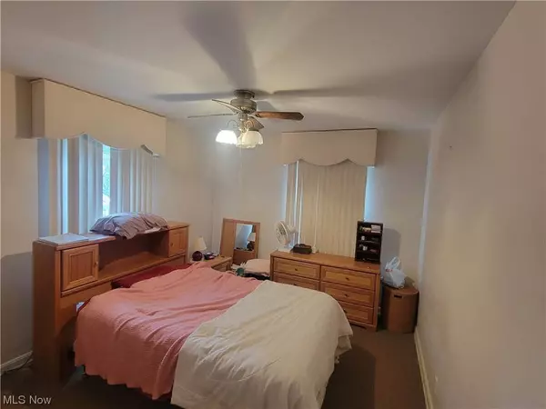 2479 Ogden AVE, Akron, OH 44312