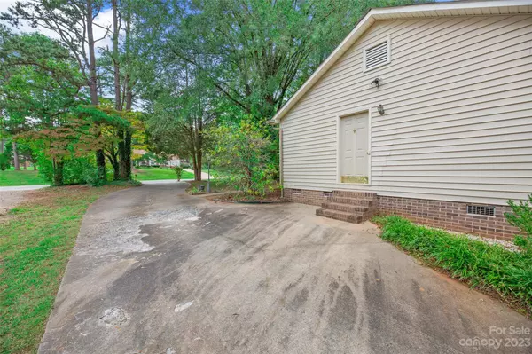 1006 Faith RD, Salisbury, NC 28146