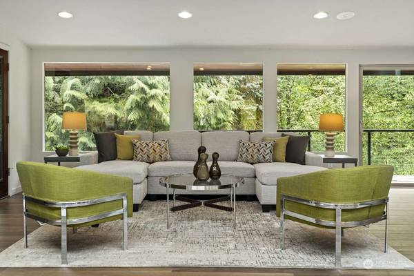 17106 208th AVE NE, Woodinville, WA 98077