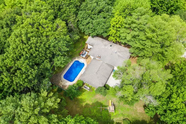 562 River Hills DR, River Falls, WI 54022