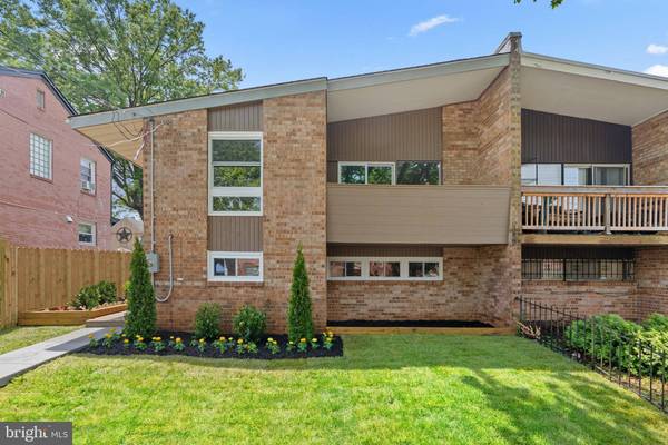 5327 BLAINE ST NE, Washington, DC 20019