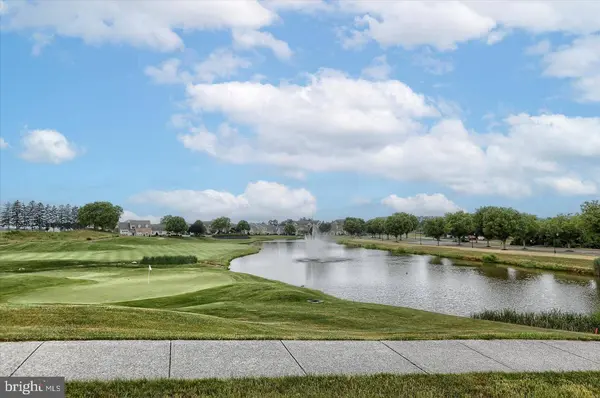 1046 ROSECROFT LN, York, PA 17403