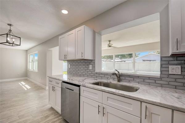 2384 ORANGEPOINTE AVE, Palm Harbor, FL 34683