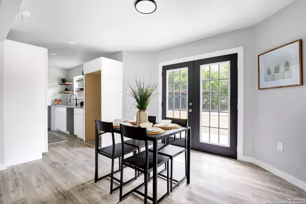 8026 HOBBLE ST, San Antonio, TX 78227-2651