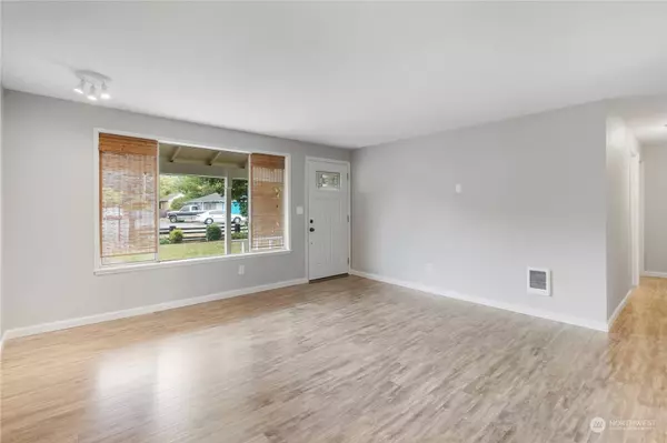 307 Whitesell CT NW, Orting, WA 98360