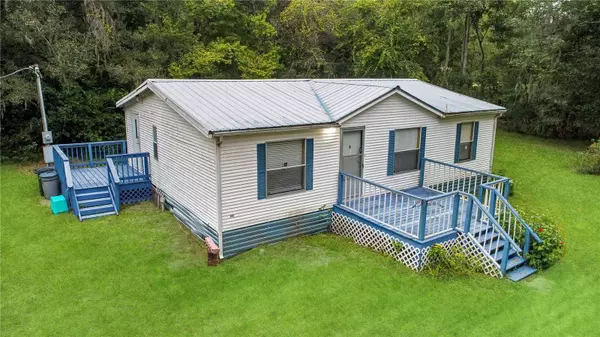 687 N HIGHWAY 17, Palatka, FL 32177