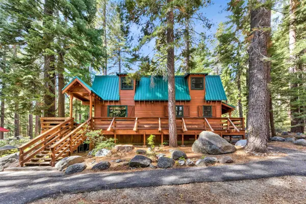 10080 Blue Jay Lane, Truckee, CA 96161