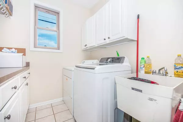 753 W VERMONT ST, Villa Park, IL 60181