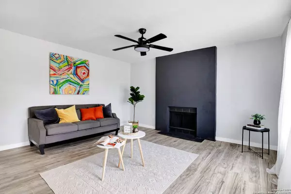 8026 HOBBLE ST, San Antonio, TX 78227-2651