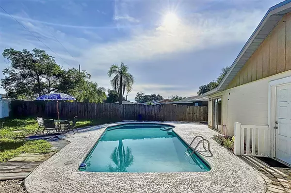 732 TRADEWINDS DR, Brandon, FL 33511