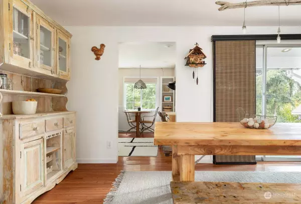 1982 Fiver PL, Oak Harbor, WA 98277