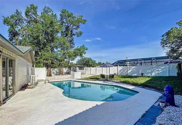 732 TRADEWINDS DR, Brandon, FL 33511