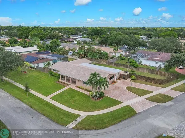 7441 NW 6th Ct, Plantation, FL 33317