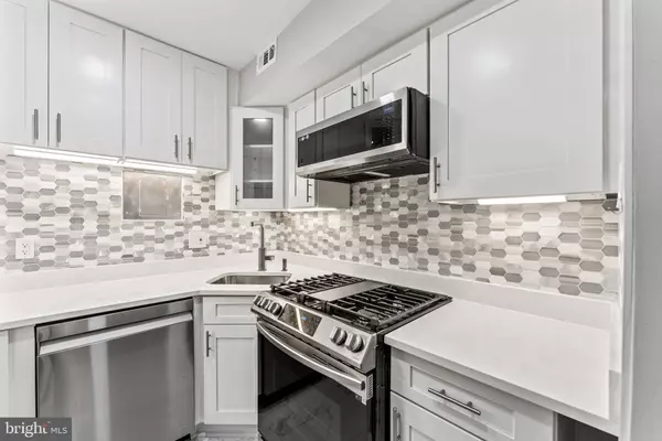 11609 VANTAGE HILL RD #2A, Reston, VA 20190