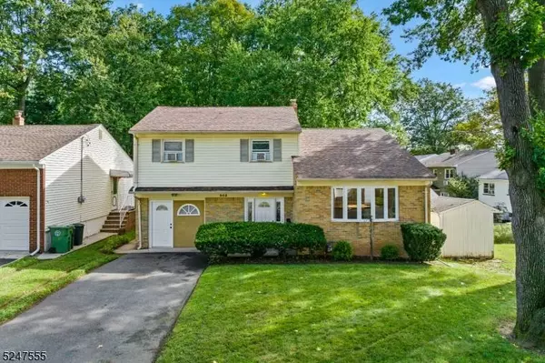 959 Walnut St, Roselle Boro, NJ 07203