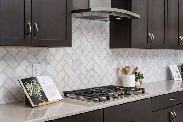 912 GRAND CRESTA AVE, Brandon, FL 33511