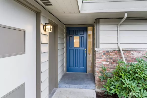 12027 SE 184th ST, Renton, WA 98058