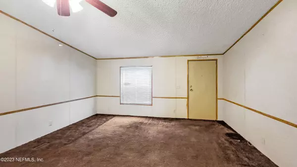 687 N HIGHWAY 17, Palatka, FL 32177