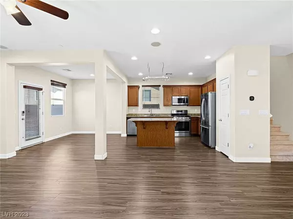 140 Cascade Meadow Court, Henderson, NV 89011