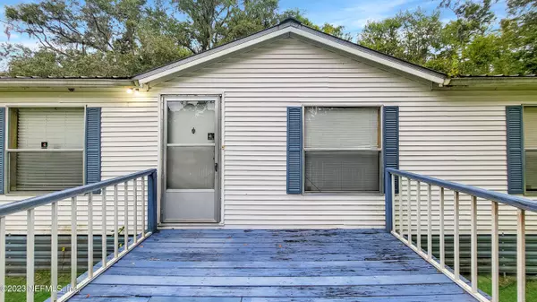 687 N HIGHWAY 17, Palatka, FL 32177