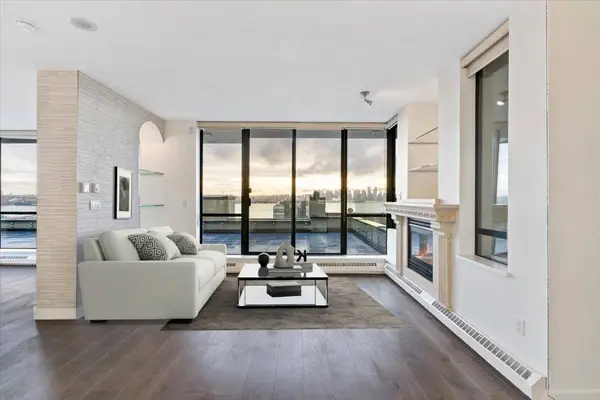 PH1 124 W1st Street,