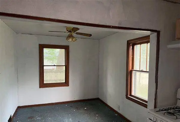 204 NW Grove ST, Brownsdale, MN 55918