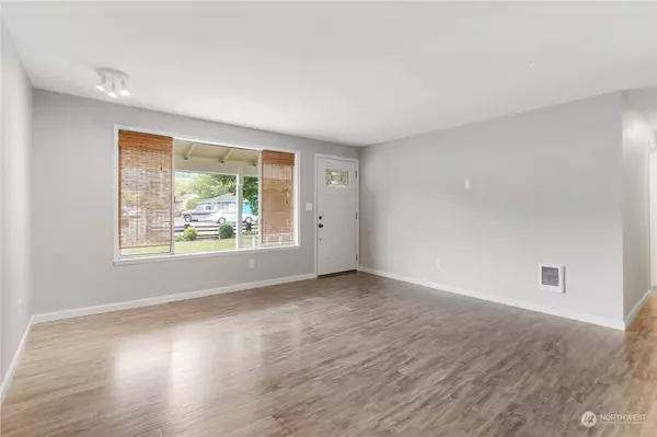 307 Whitesell CT NW, Orting, WA 98360