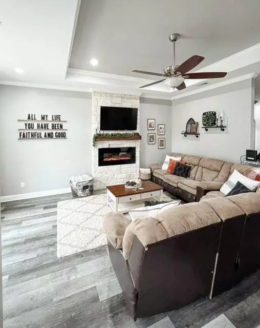 102 Hay Meadow Drive, Winona, TX 75792