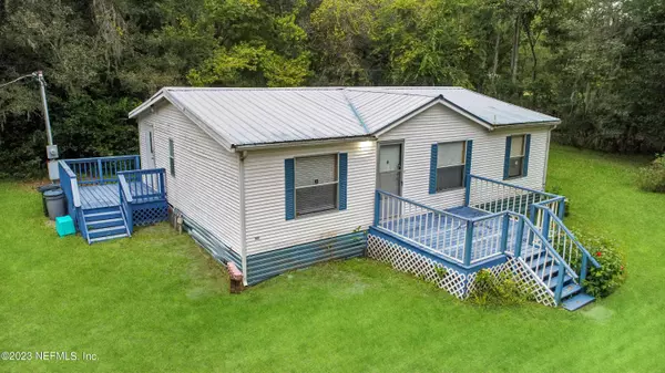 687 N HIGHWAY 17, Palatka, FL 32177