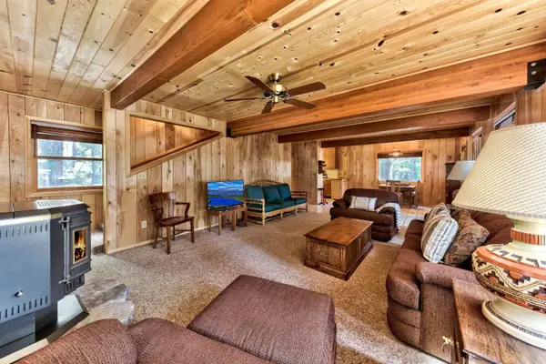 10080 Blue Jay Lane, Truckee, CA 96161