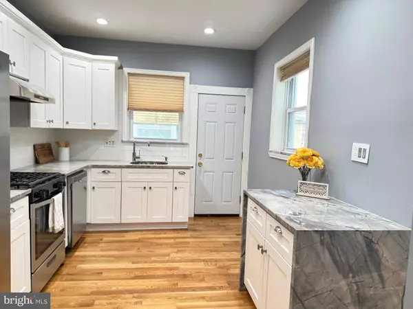 2123 S LAMBERT ST, Philadelphia, PA 19145