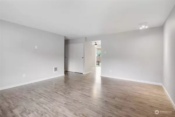 307 Whitesell CT NW, Orting, WA 98360