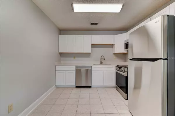 1601 BIG TREE RD #104, South Daytona, FL 32119