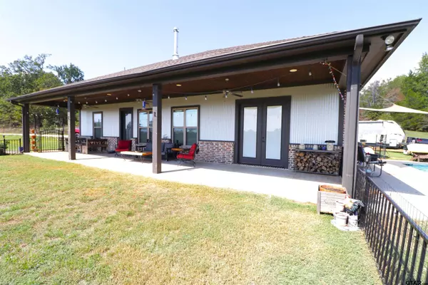 18277 County Road 2142, Troup, TX 75789