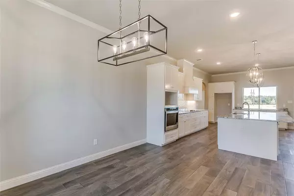 2300 Erwin Road, Poolville, TX 76087