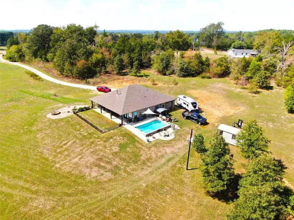 18277 County Road 2142, Troup, TX 75789