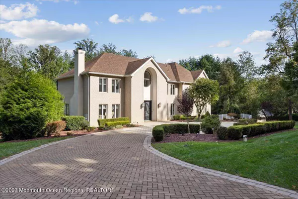 4 Beaver Hill Road, Morganville, NJ 07751