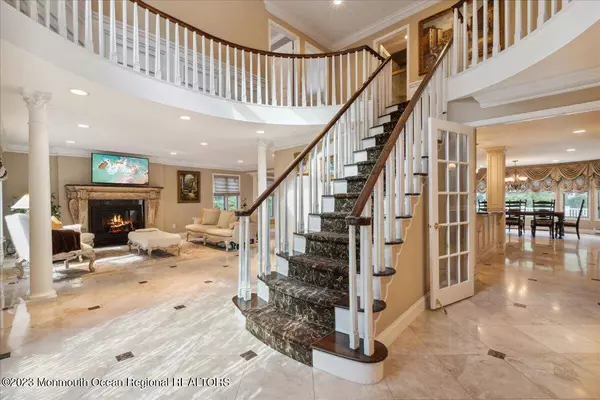 4 Beaver Hill Road, Morganville, NJ 07751