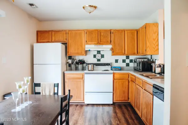 151 Glenwood Drive, Hubert, NC 28539