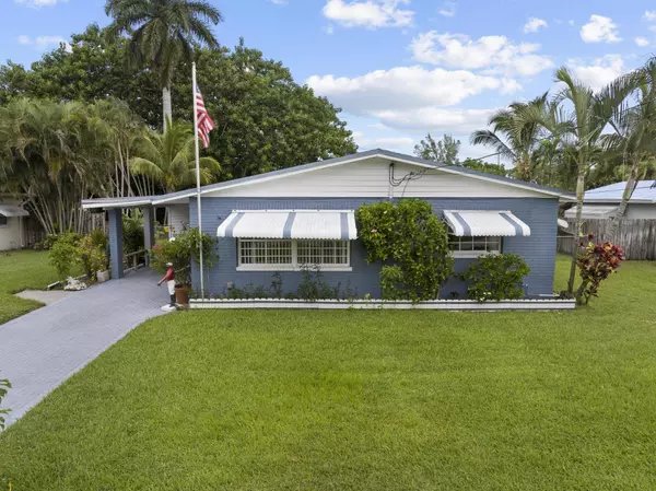 236 Greenbrier DR, Palm Springs, FL 33461