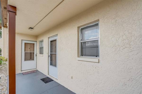 5135 GEMSTONE DR #102, New Port Richey, FL 34652