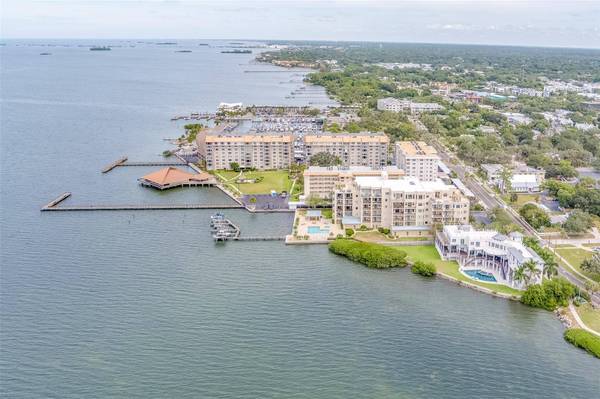 622 EDGEWATER DR #225, Dunedin, FL 34698