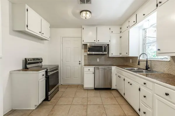 2141 Hermanson Drive, Waco, TX 76710