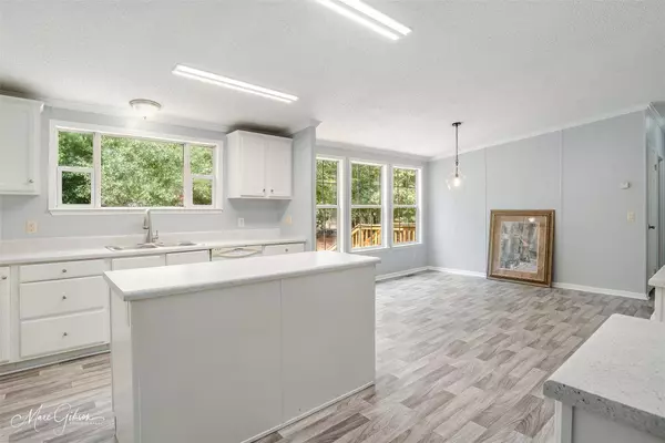 9162 Adams Road, Keithville, LA 71047