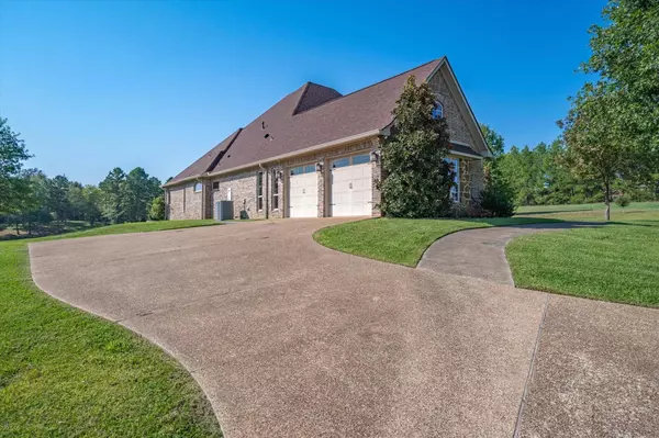 19270 County Road 4126, Lindale, TX 75771