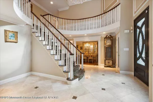 4 Beaver Hill Road, Morganville, NJ 07751