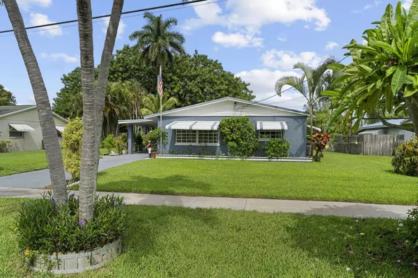 236 Greenbrier DR, Palm Springs, FL 33461