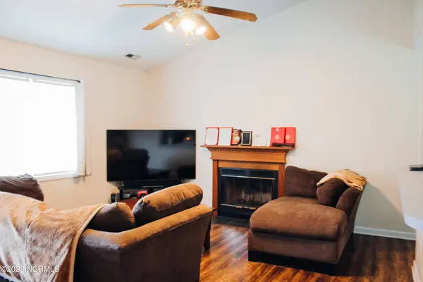 151 Glenwood Drive, Hubert, NC 28539