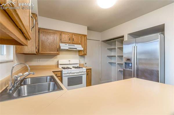 7220 Red Cloud ST, Colorado Springs, CO 80911