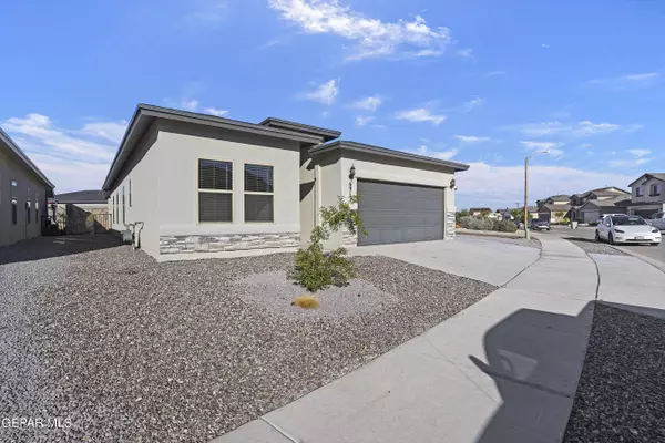 6913 BROWN MESQUITE Lane, El Paso, TX 79934